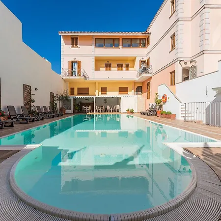 Cozy 3 Guest With Pool Appartamento