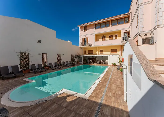 Cozy 3 Guest With Pool